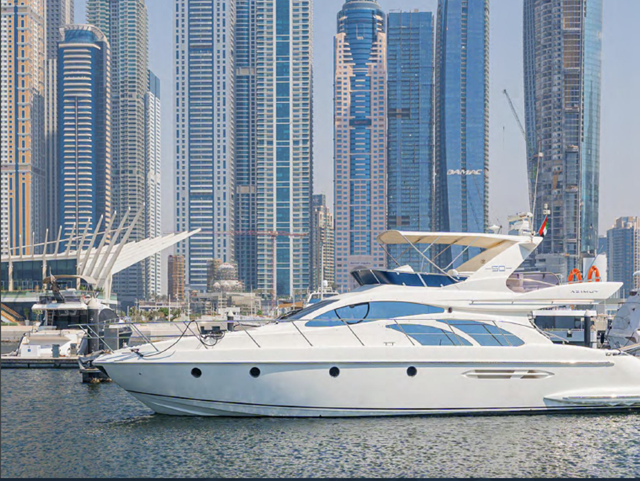 Azimut LUNA
